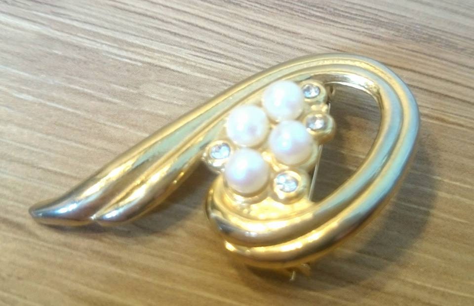 Vintage Gold Tone Brooch, Pearl Rhinestone, 1950s