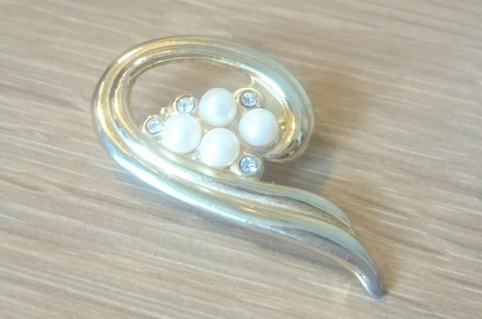 Vintage Gold Tone Brooch, Pearl Rhinestone, 1950s