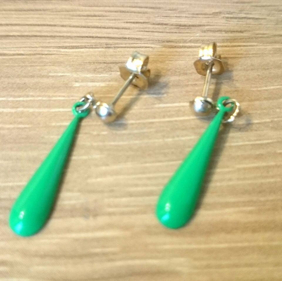 Vintage Earrings Retro 1970's Metal Slimline Green Drop
