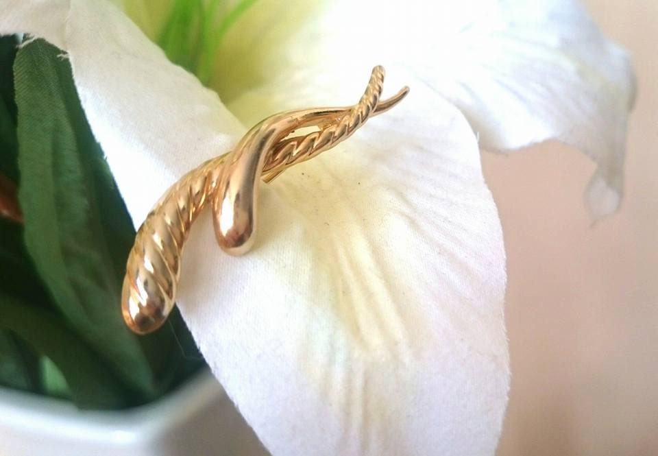 Vintage Gold Tone Ribbon Brooch, 1950s/60s Retro Style