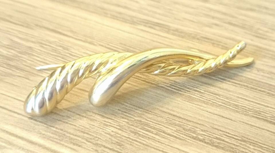 Vintage Gold Tone Ribbon Brooch, 1950s/60s Retro Style