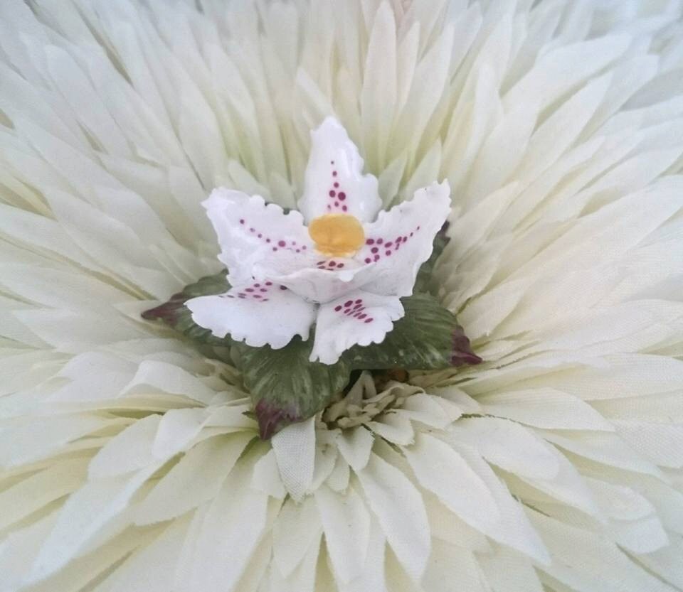 Vintage Floral Brooch White Lilly Fine Bone China Floral Boutique  1950's English Jewellery Jewelry