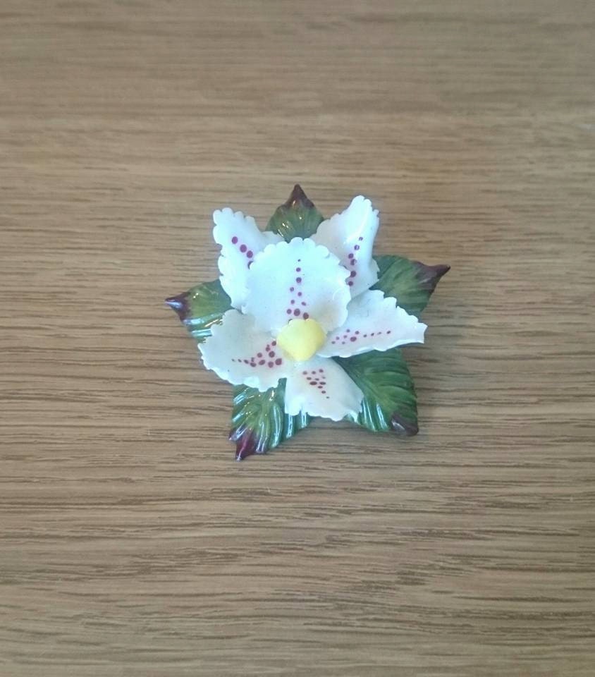 Vintage Floral Brooch White Lilly Fine Bone China Floral Boutique  1950's English Jewellery Jewelry