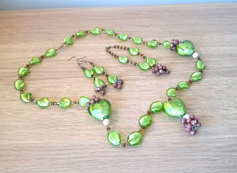 Vintage Jewellery Set Foil Glass Heart Necklace, Earrings, Bracelet Full parure Boxed Jewellery Jewelry