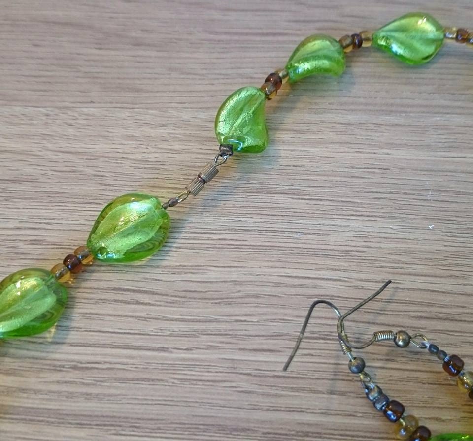 Vintage Jewellery Set Foil Glass Heart Necklace, Earrings, Bracelet Full parure Boxed Jewellery Jewelry
