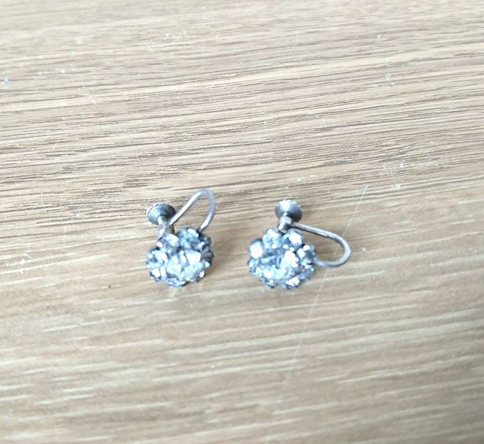 Vintage Earrings Screw Back Faux Diamond diamante Rhinestone Silver Tone Floral Stud Costume jewelry