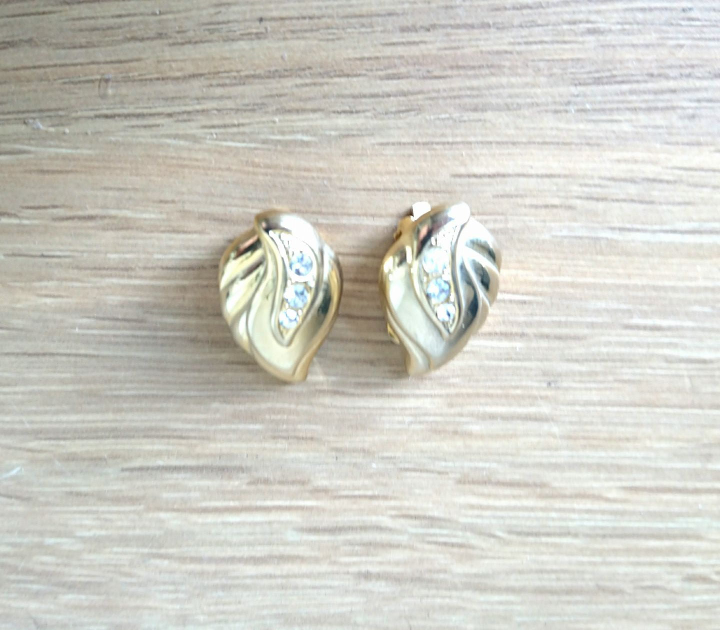Vintage Buckingham Gold Leaf Clip On Earrings, Faux Rhinestone Detail