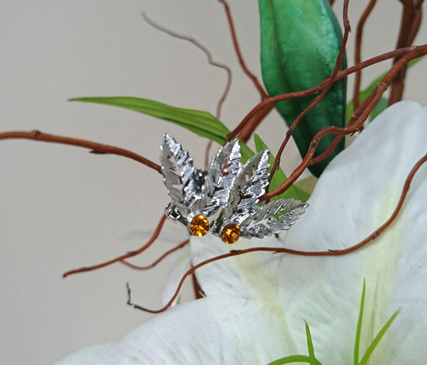 Vintage Earrings Clip On Silver Leaf Faux Orange Topaz Rhinestone Jewellery jewelry