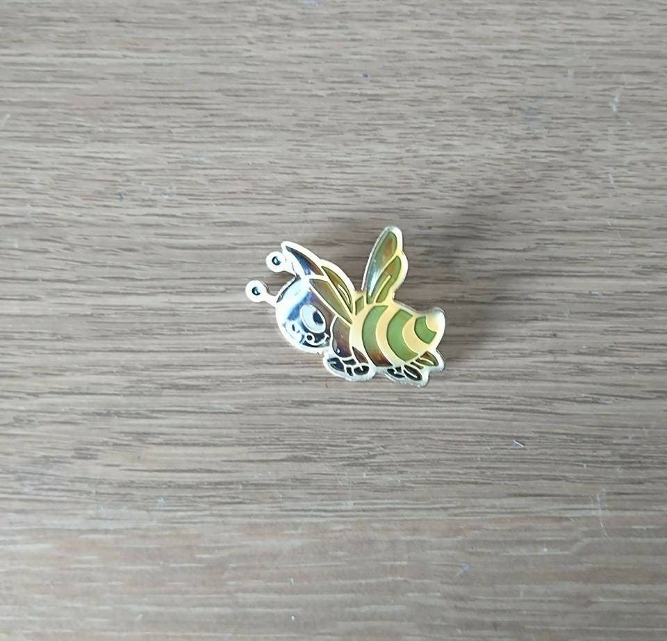 Vintage Goldtone Bumble Bee Brooch, Insect Jewelry Pin