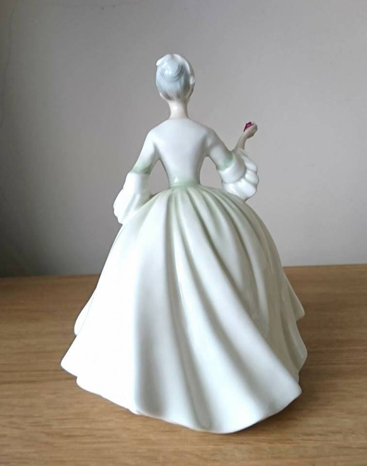 Royal Doulton Lady Figurine Diana HN2468 Peggy Davis Classic Collectable Figurine Pretty Lady Porcelain