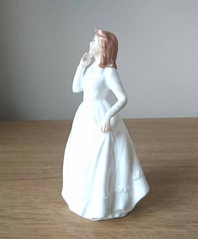 Royal Doulton Lady Figurine Joy HN3875 Pretty White Dress Figurine Collectors Club