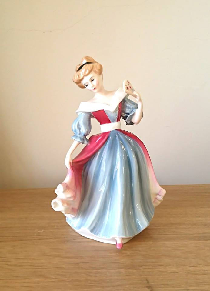 Royal Doulton Figurine Lady Amy, 1991 Figure of the Year HN3316