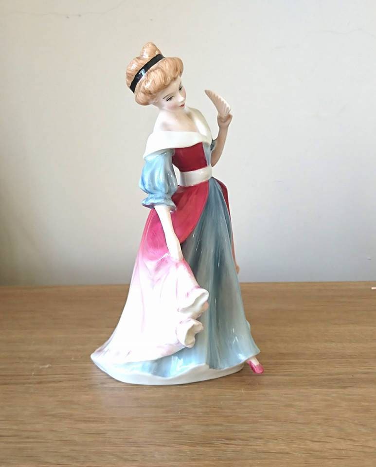 Royal Doulton Figurine Lady Amy, 1991 Figure of the Year HN3316