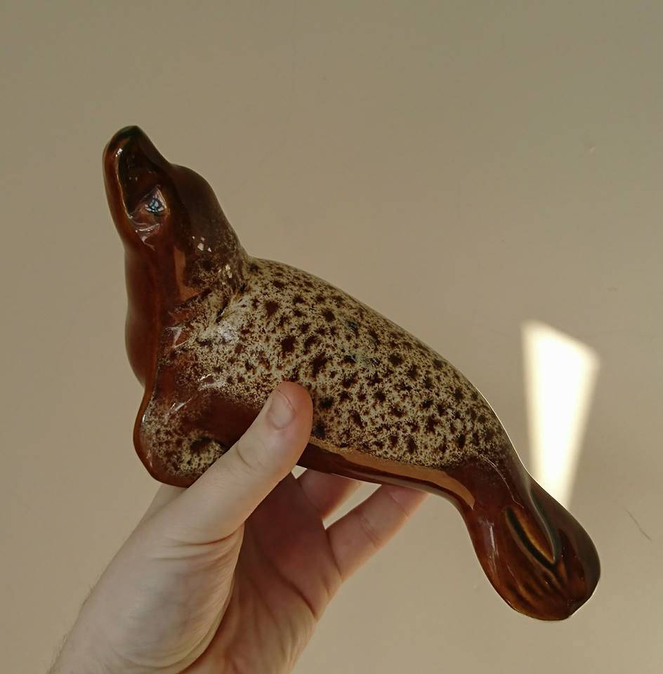 Vintage Ceramic Seal Figurine Fosters Pottery Brown Honeycombe Seal Animal Ornament Kitsch