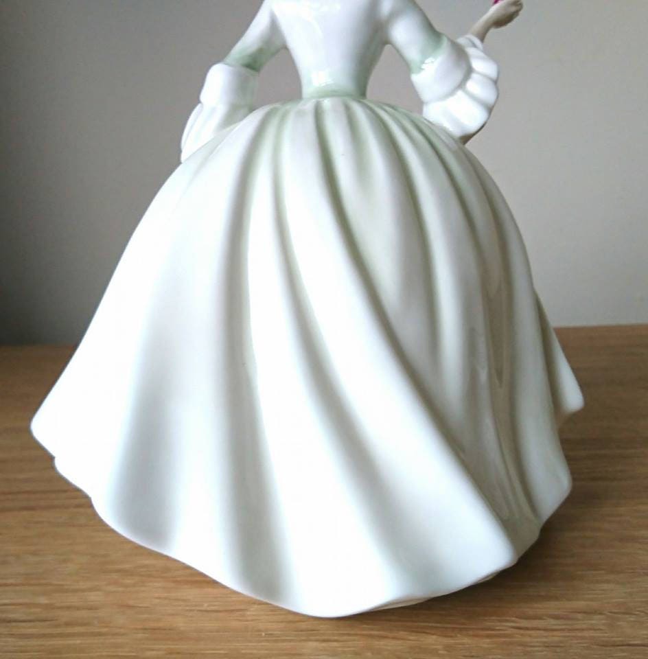 Royal Doulton Lady Figurine Diana HN2468 Peggy Davis Classic Collectable Figurine Pretty Lady Porcelain
