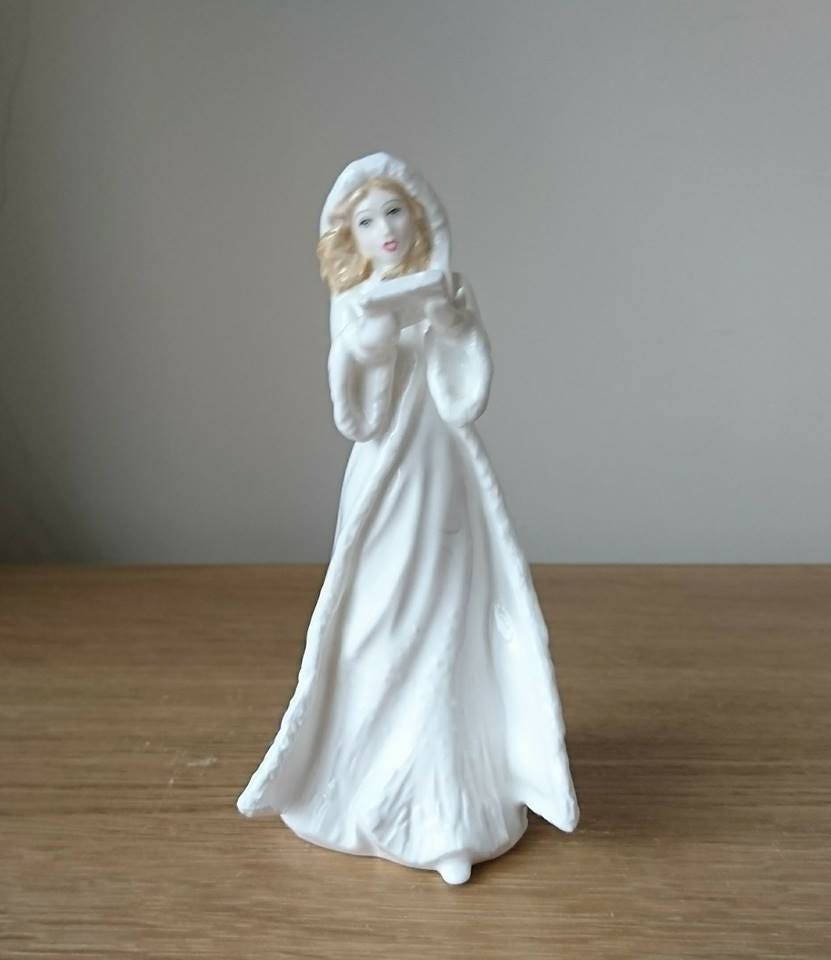 Vintage Royal Doulton Figurine: Christmas Carols, HN3727 Sentiments
