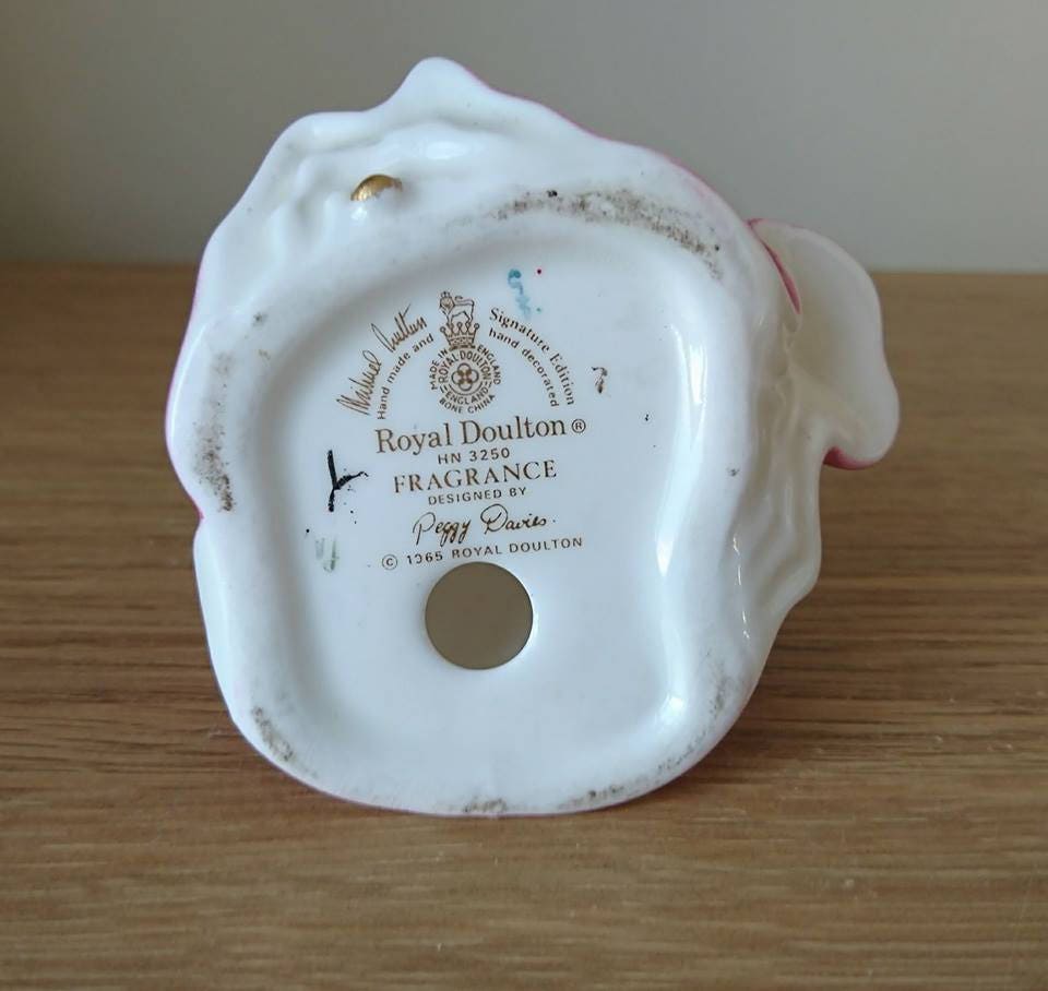 Vintage Royal Doulton Figurine  Fragrance HN 3250, Crinoline Lady