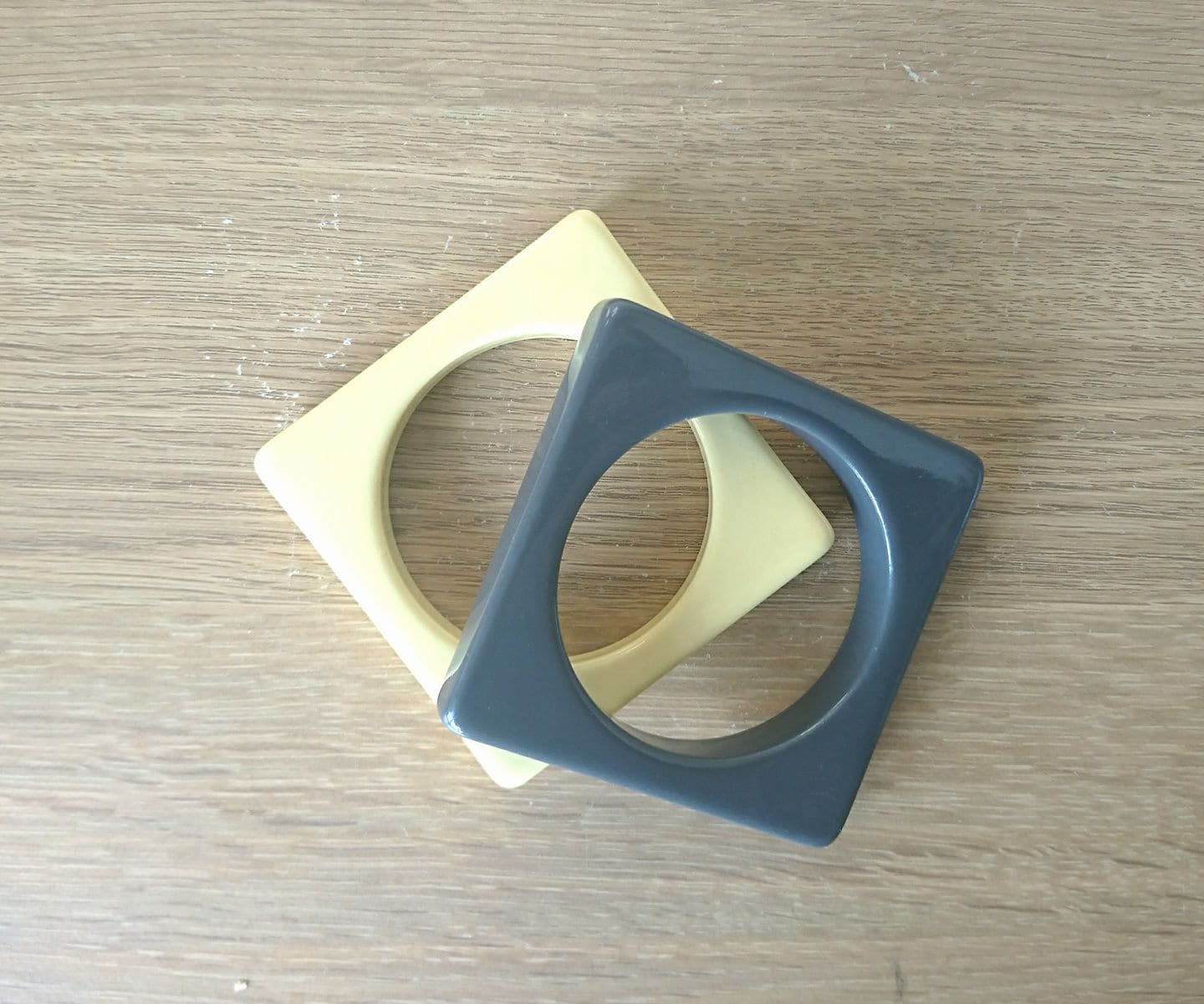 Retro Chunky Square Bangles Set, Yellow & Gray Vintage Costume Jewelry