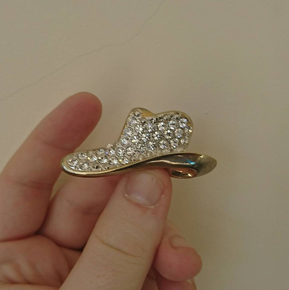 Vintage Rhinestone Cowboy Hat Brooch and Earrings Set