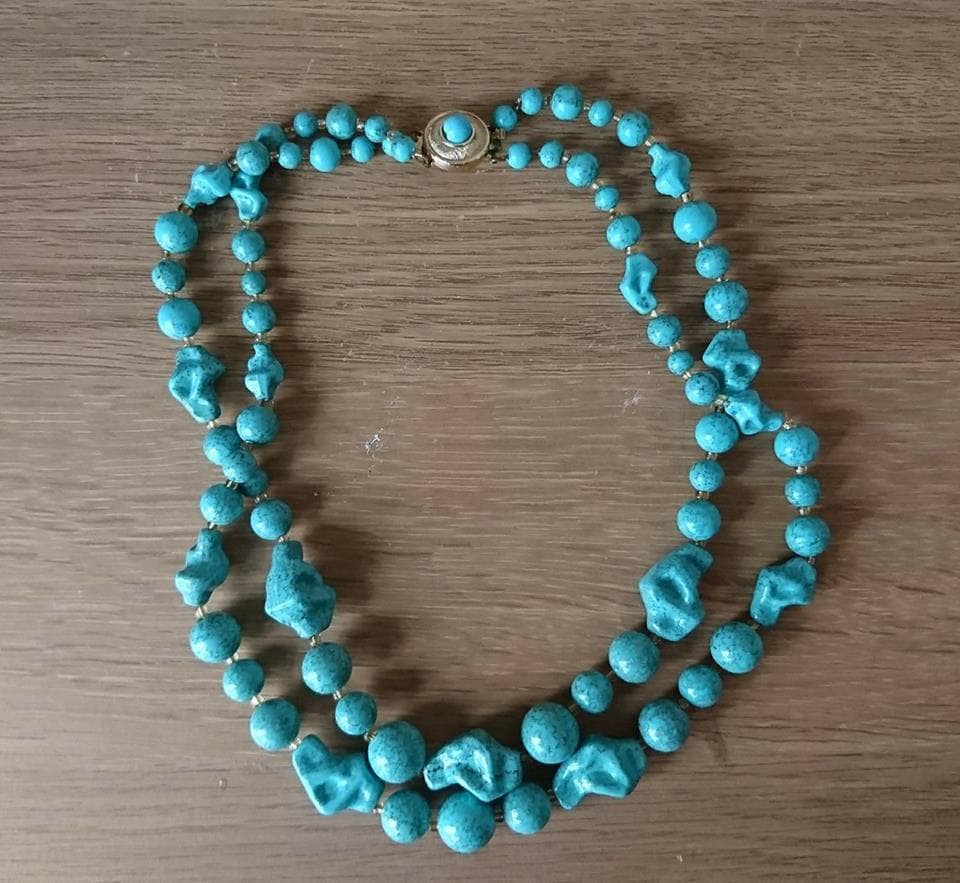 Vintage Necklace Multi-strand Plastic Beads Turquoise Gold Box Clasp Costume Jewellery Jewelry