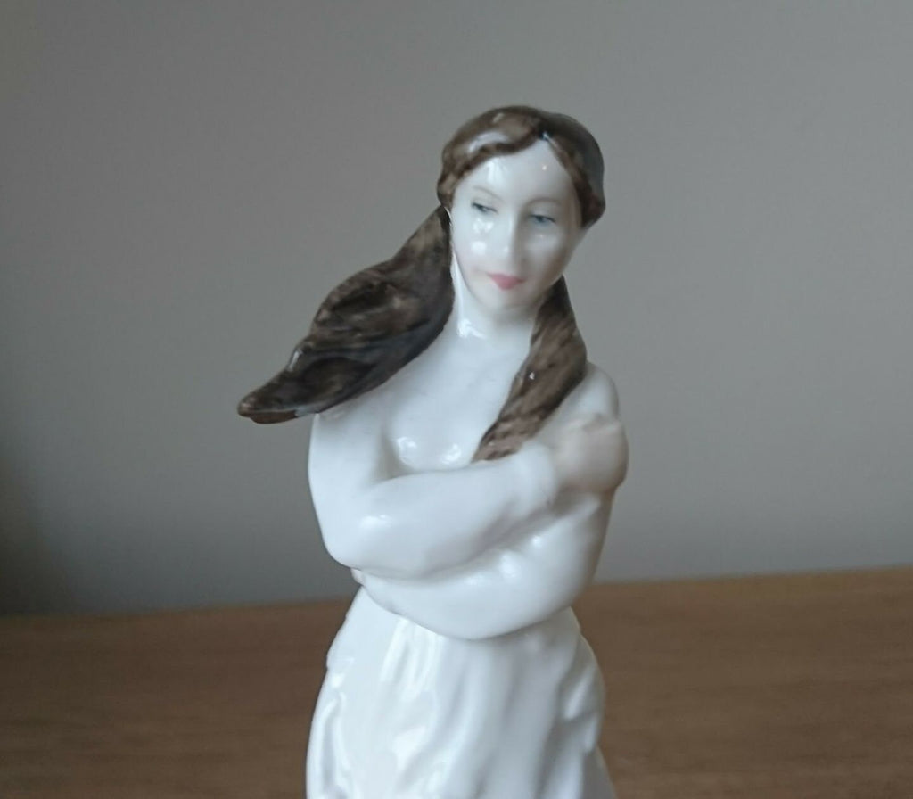 Royal Doulton Embrace HN4258 Lady Figurine  Sentiments International Collectors Club Pretty Lady