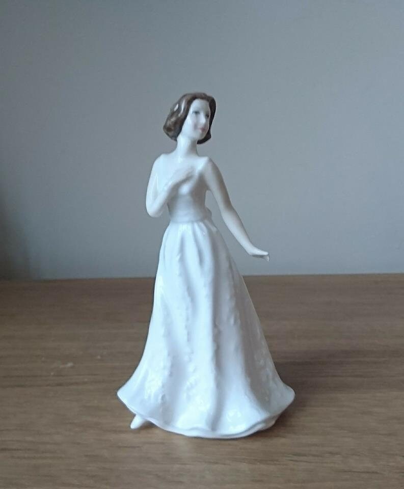 Royal Doulton Cherish Figurine, HN4442 - Sentiments Collection, White Dress