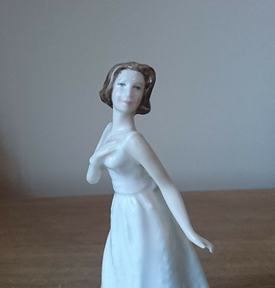 Royal Doulton Cherish Figurine, HN4442 - Sentiments Collection, White Dress