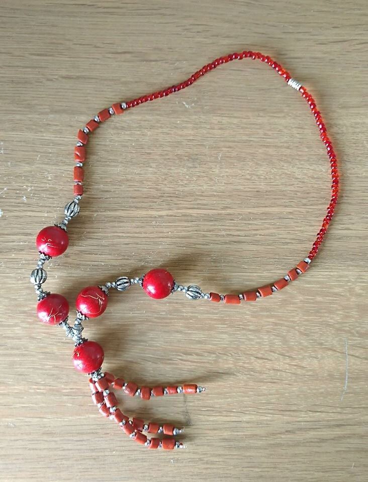 Vintage Red Beaded Necklace Chunky Tassel Screw Clasp Costume Jewellery Jewelry