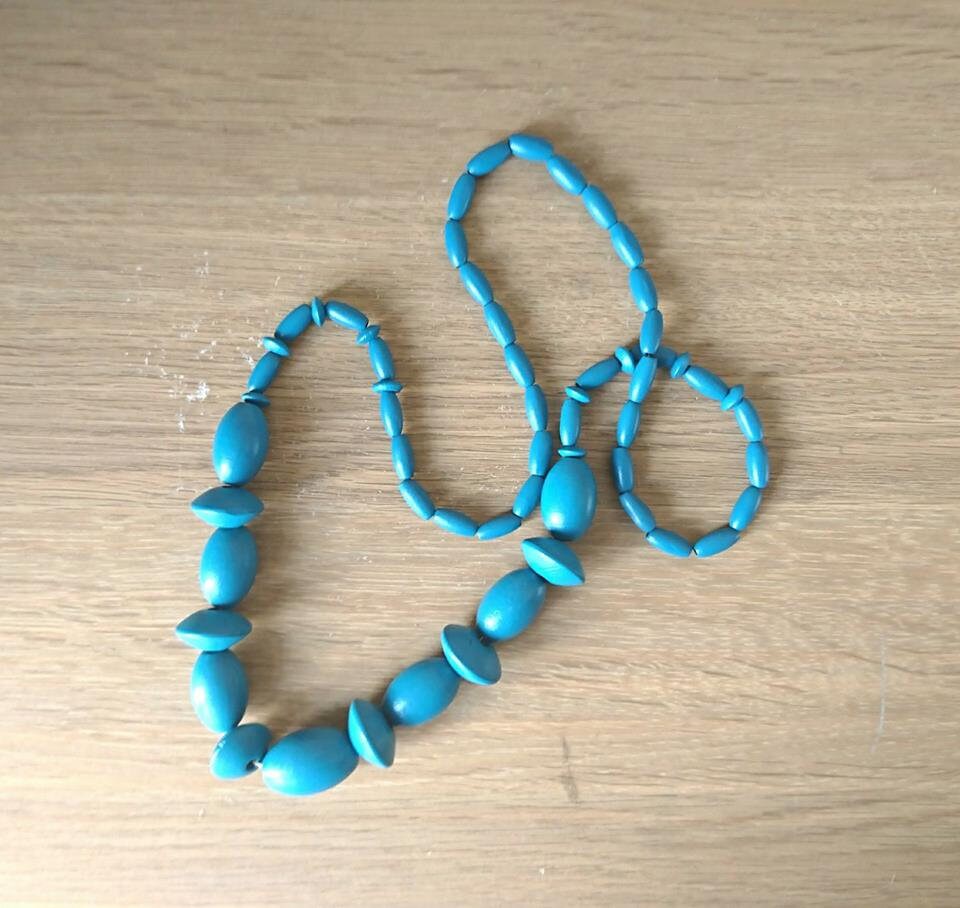 Vintage Blue Beaded Necklace Wooden Retro Necklace 80's Long Costume Jewellery Jewelry