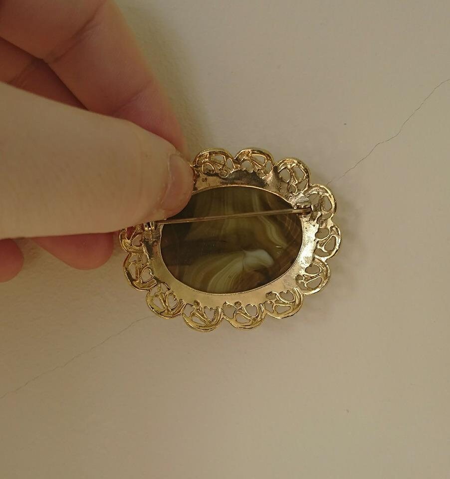 Victorian Style Faux Agate Brooch, Gold Tone Costume Jewelry