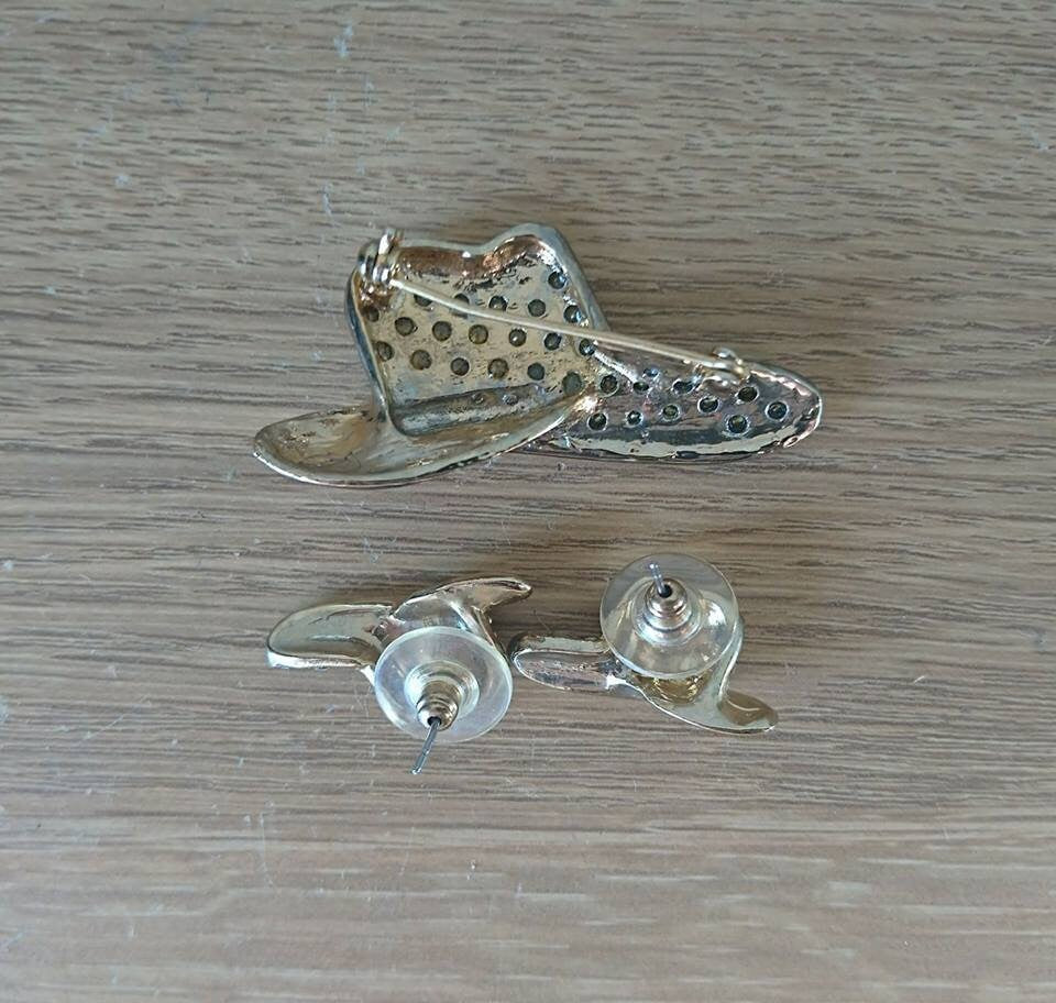 Vintage Rhinestone Cowboy Hat Brooch and Earrings Set