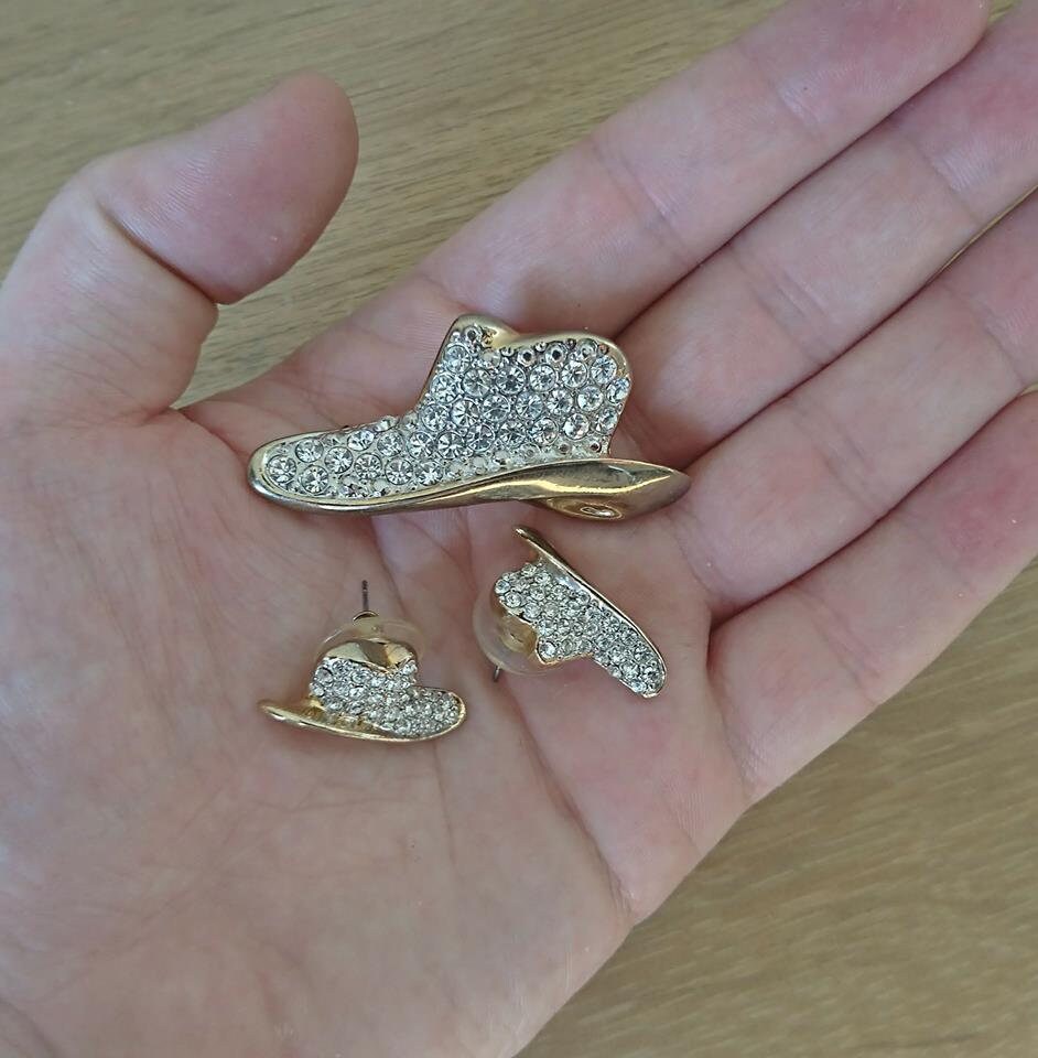 Vintage Rhinestone Cowboy Hat Brooch and Earrings Set