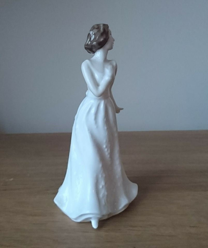 Royal Doulton Cherish Figurine, HN4442 - Sentiments Collection, White Dress