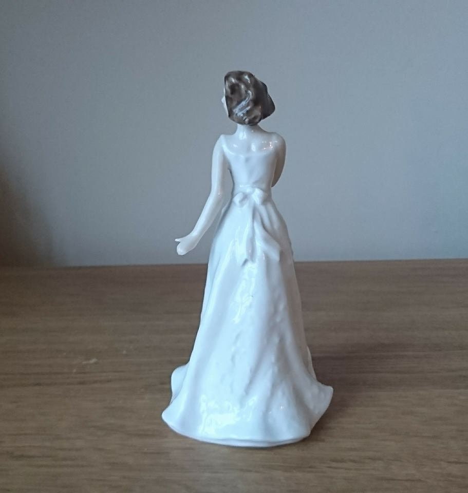 Royal Doulton Cherish Figurine, HN4442 - Sentiments Collection, White Dress