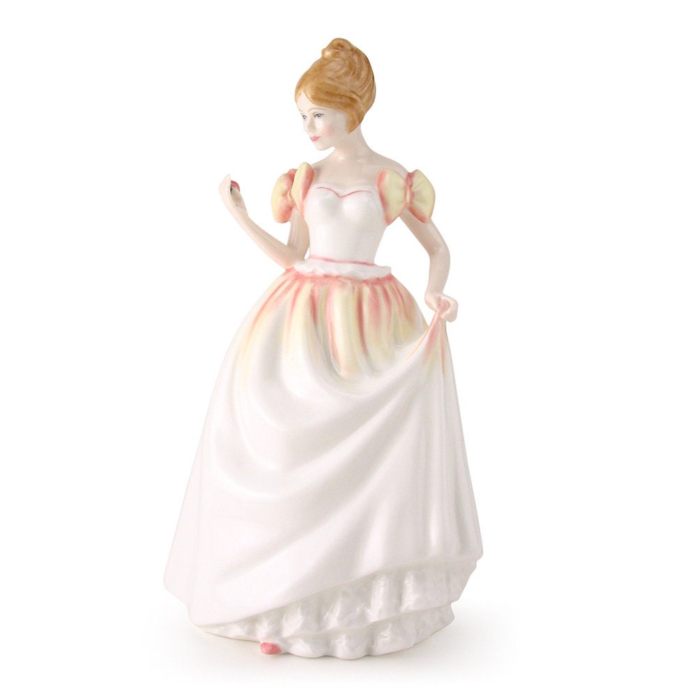 Royal Doulton Gift of Love HN3427 Figurine Vanity Fair Ladies Pretty Lady Figure