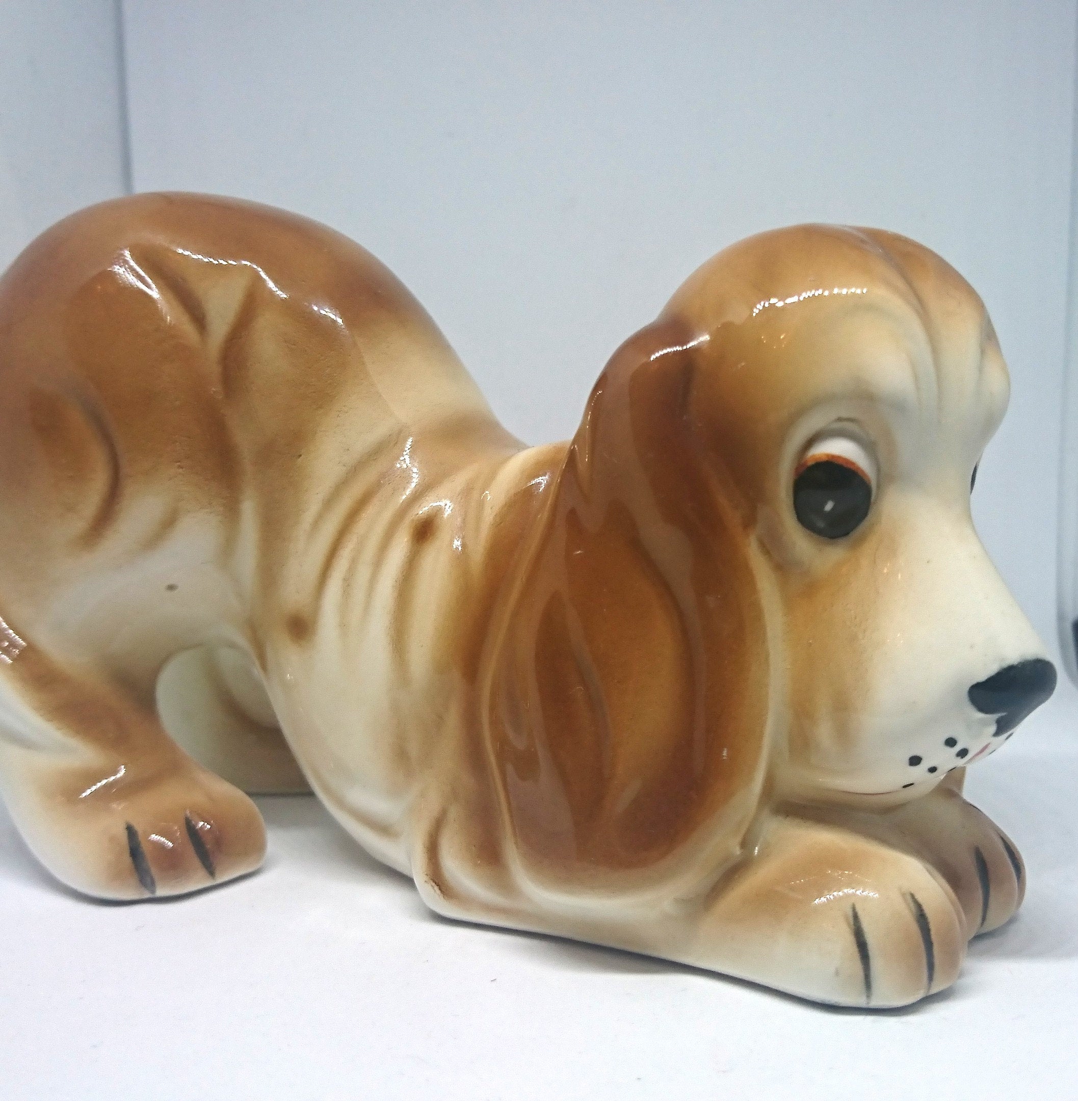 Vintage Kitsch Ceramic Basset Hound Puppy Figurine