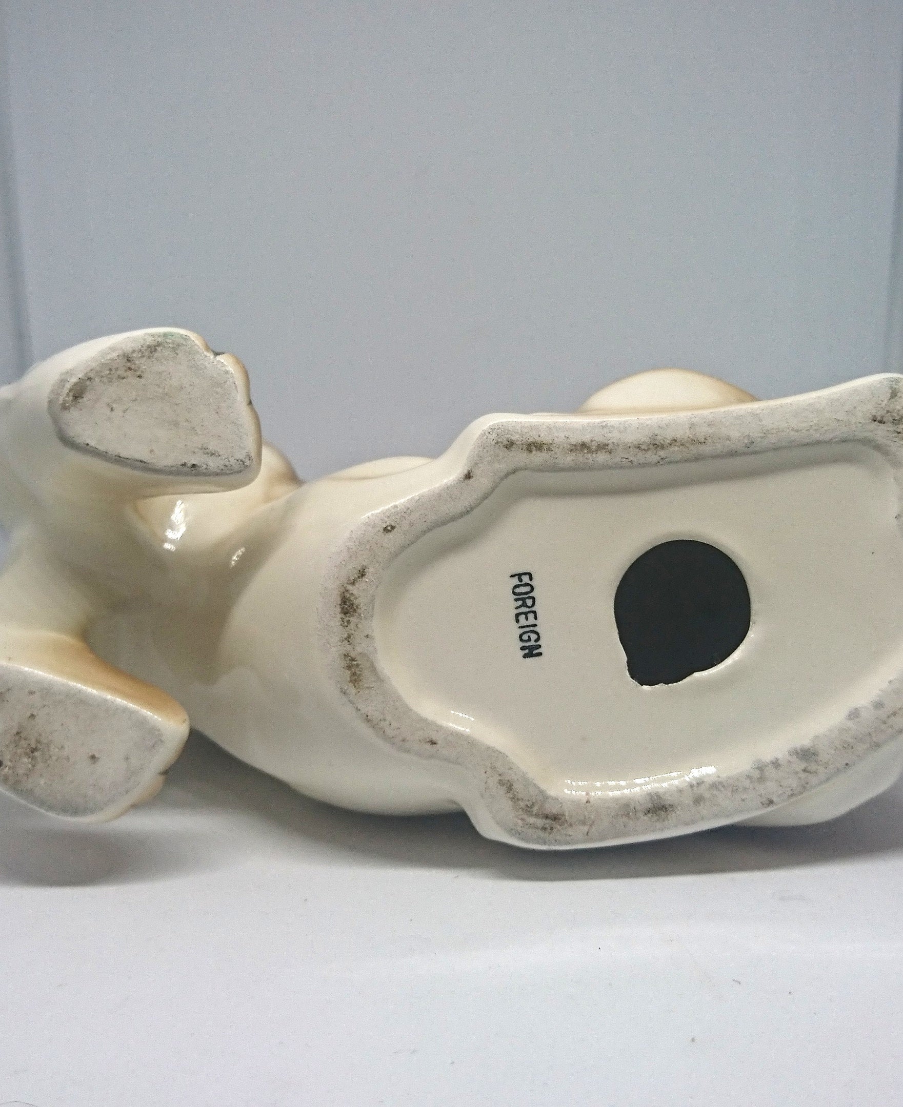 Vintage Kitsch Ceramic Basset Hound Puppy Figurine