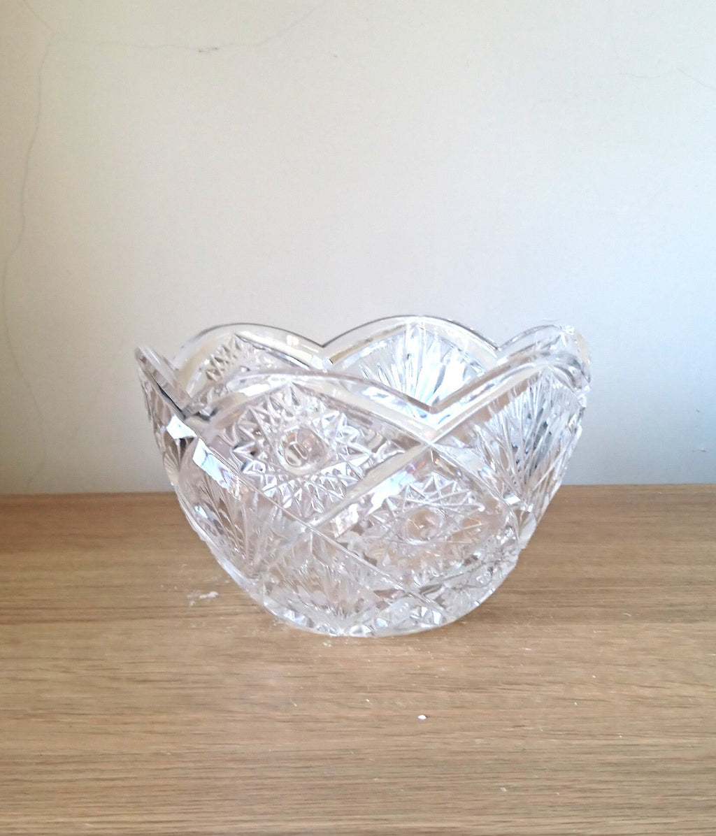 Vintage Heavy Crystal Glass Fruit Bowl, Floral Sunburst Pattern