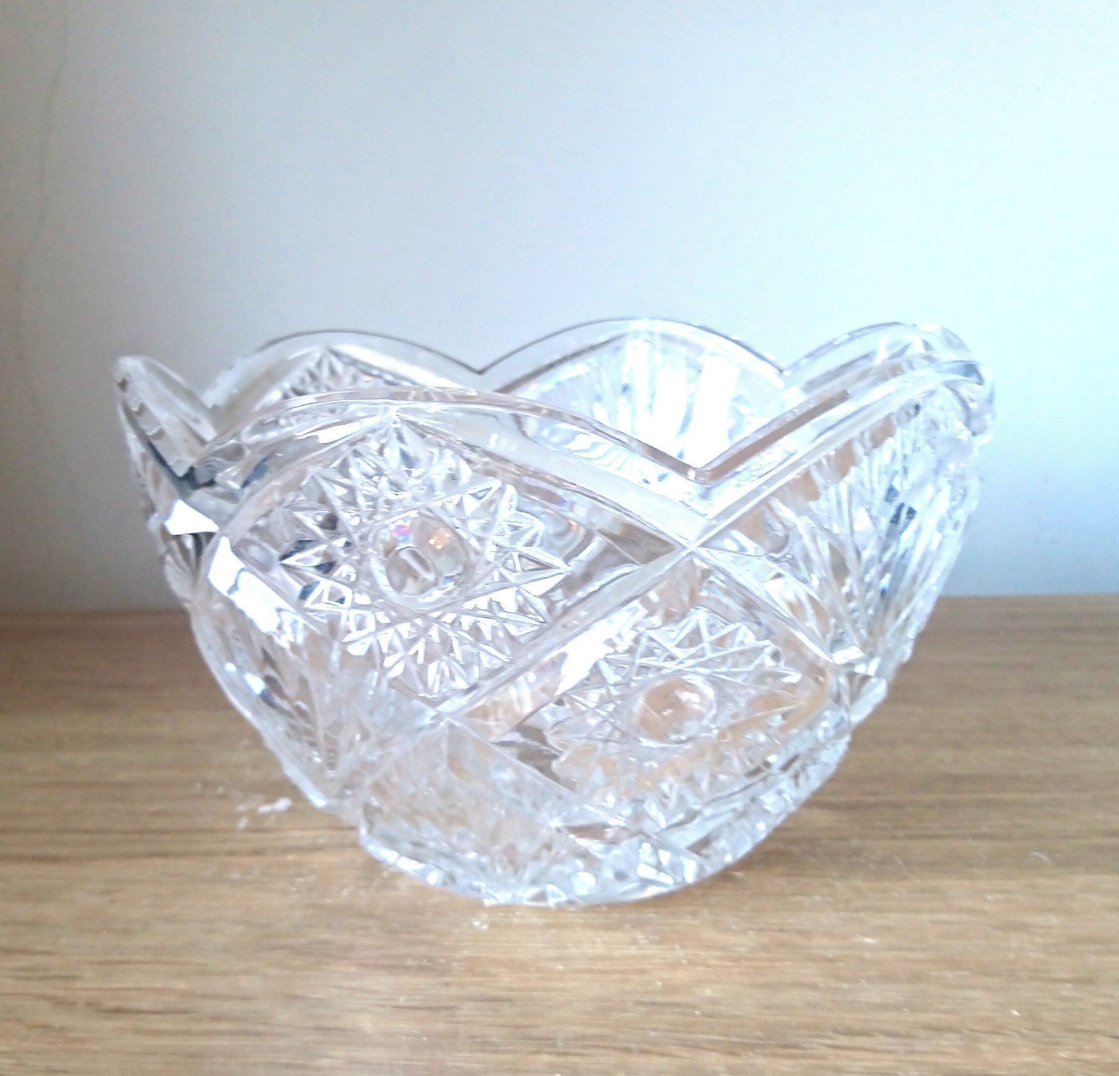 Vintage Heavy Crystal Glass Fruit Bowl, Floral Sunburst Pattern