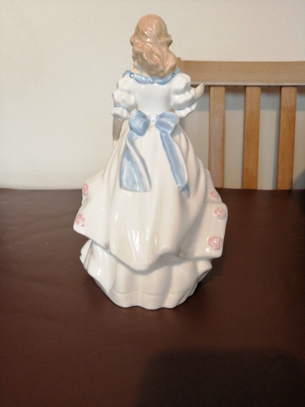 Royal Doulton Laura Figurine, Classic Pretty Lady HN3760