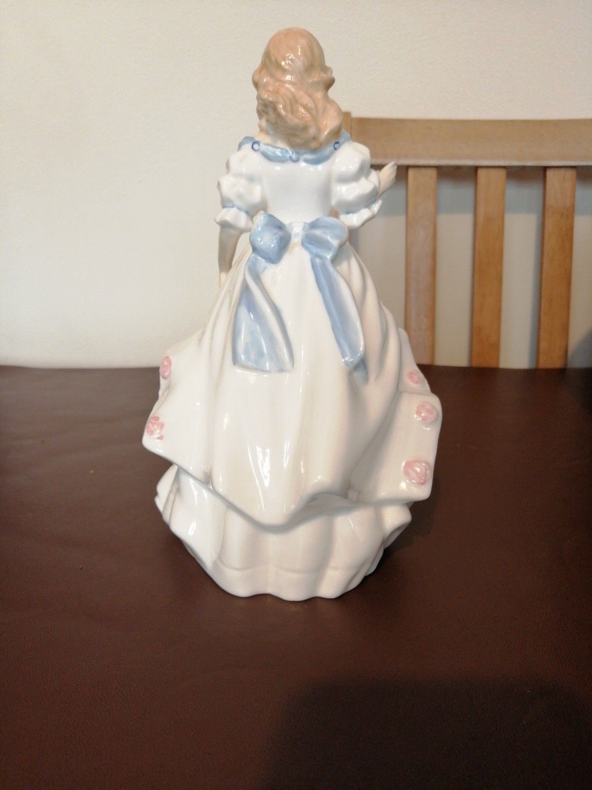 Royal Doulton Laura Figurine, Classic Pretty Lady HN3760