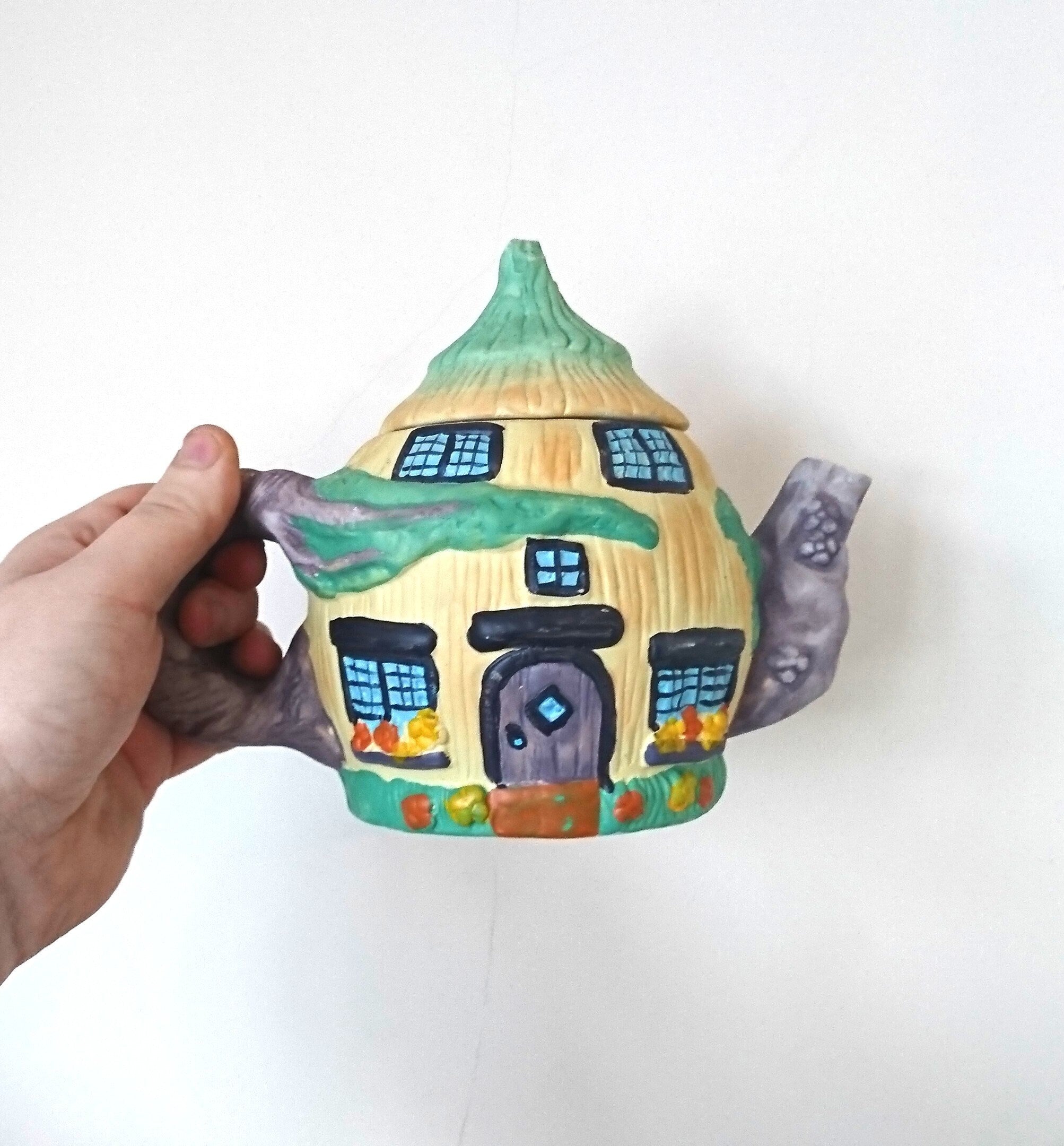 Vintage Novelty Ceramic Teapot Decorative Teddy Bear House Ornamental Teapot kitsch Hand Painted