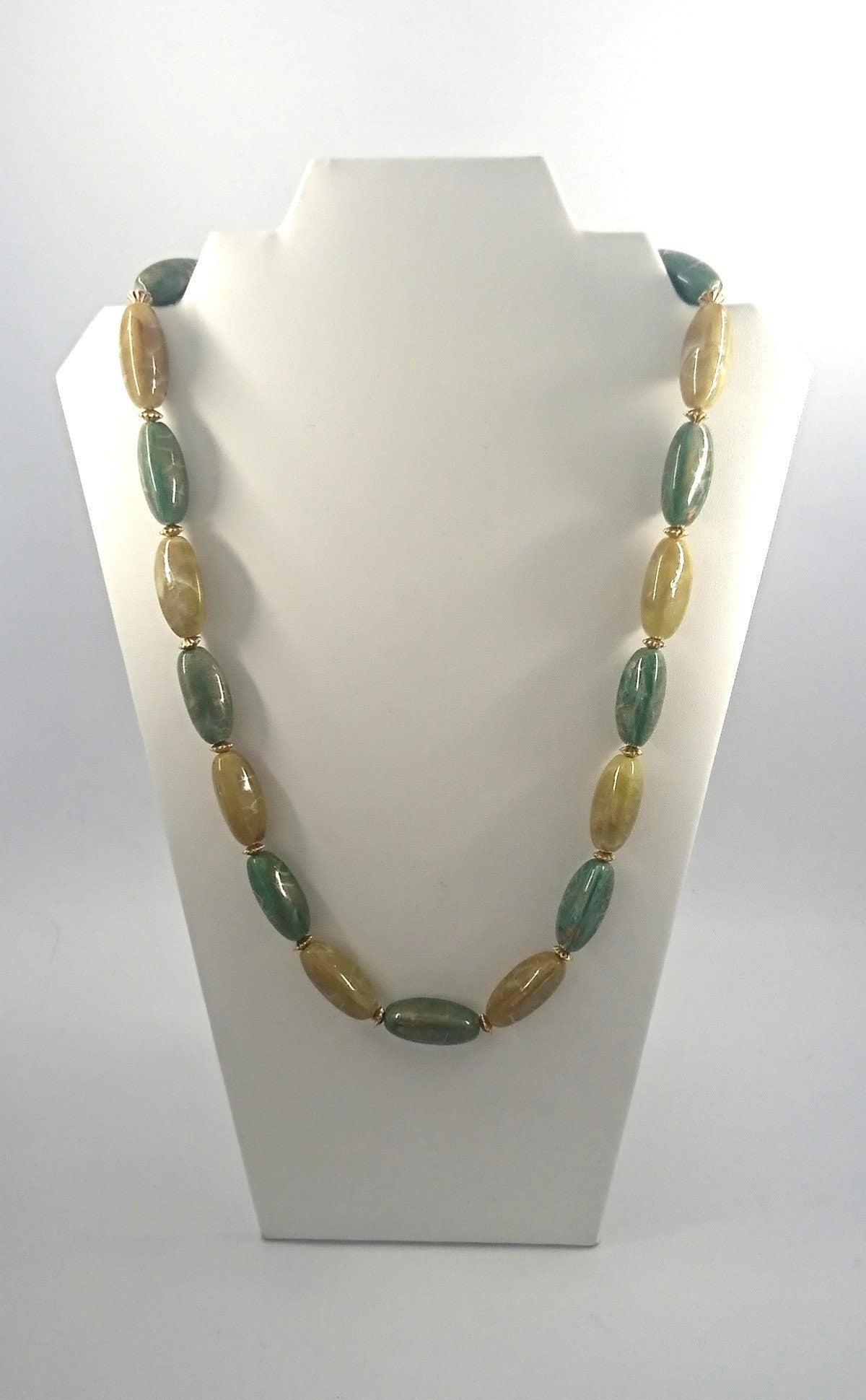 Vintage Marbled Lucite Beaded Necklace, Retro Costume Jewelry