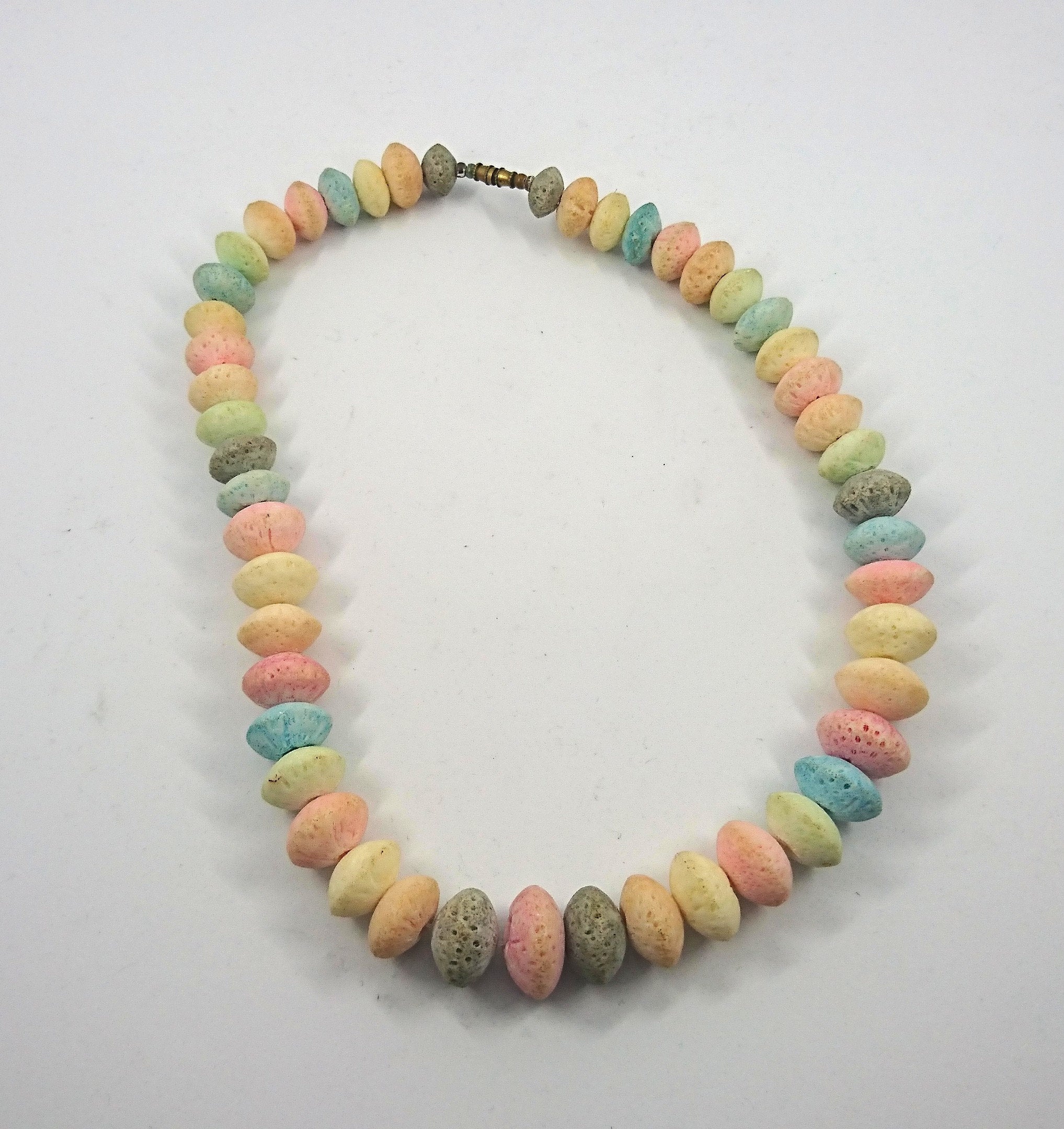 Vintage Pastel Beaded Necklace Coral Beads Graduated Necklace Screw Clasp Costume Jewellery