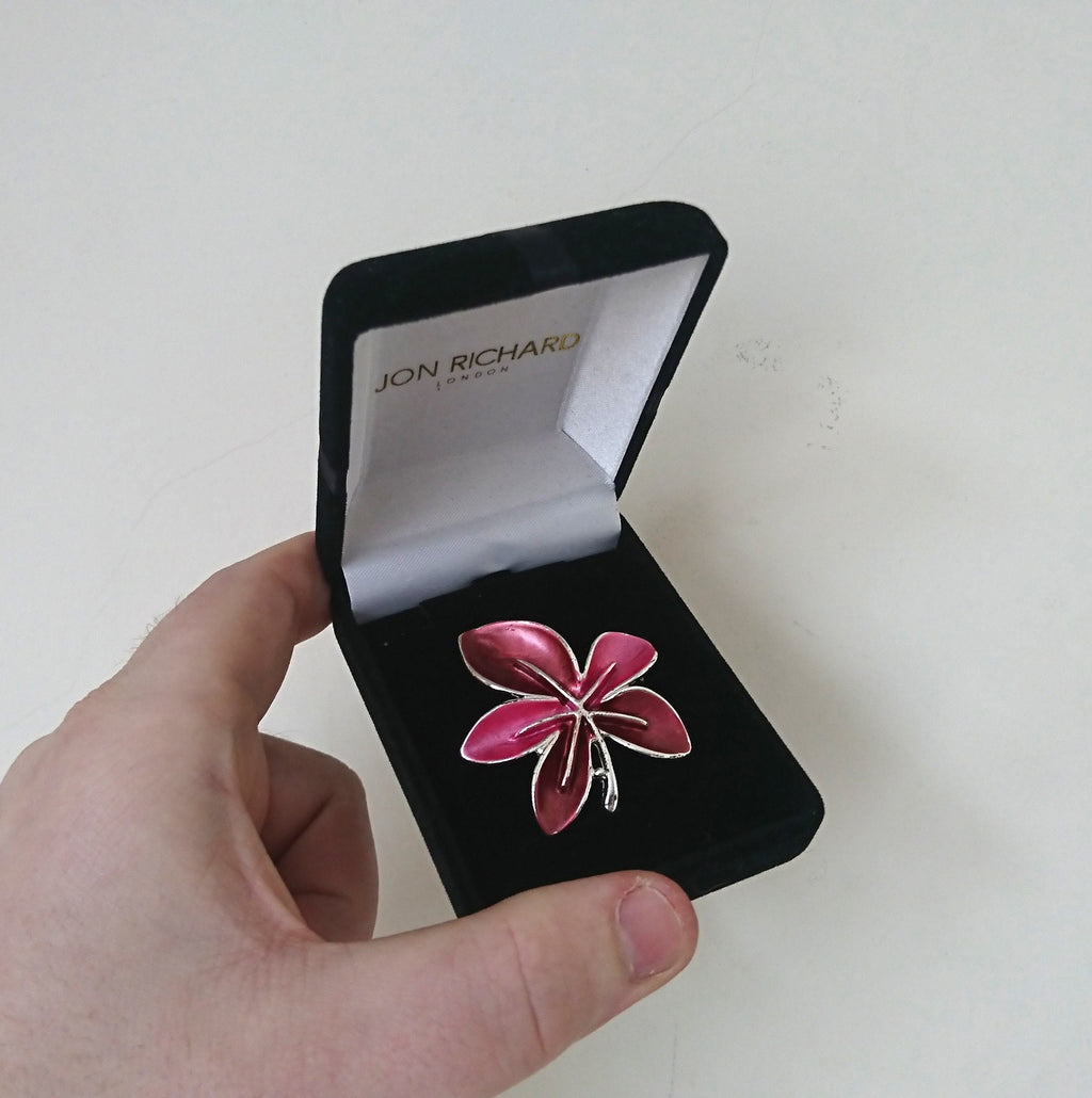 Vintage Brooch Boxed Autumn Leaf Red Enamel Silver Tone Costume Jewellery Jewelry Leaf Pin