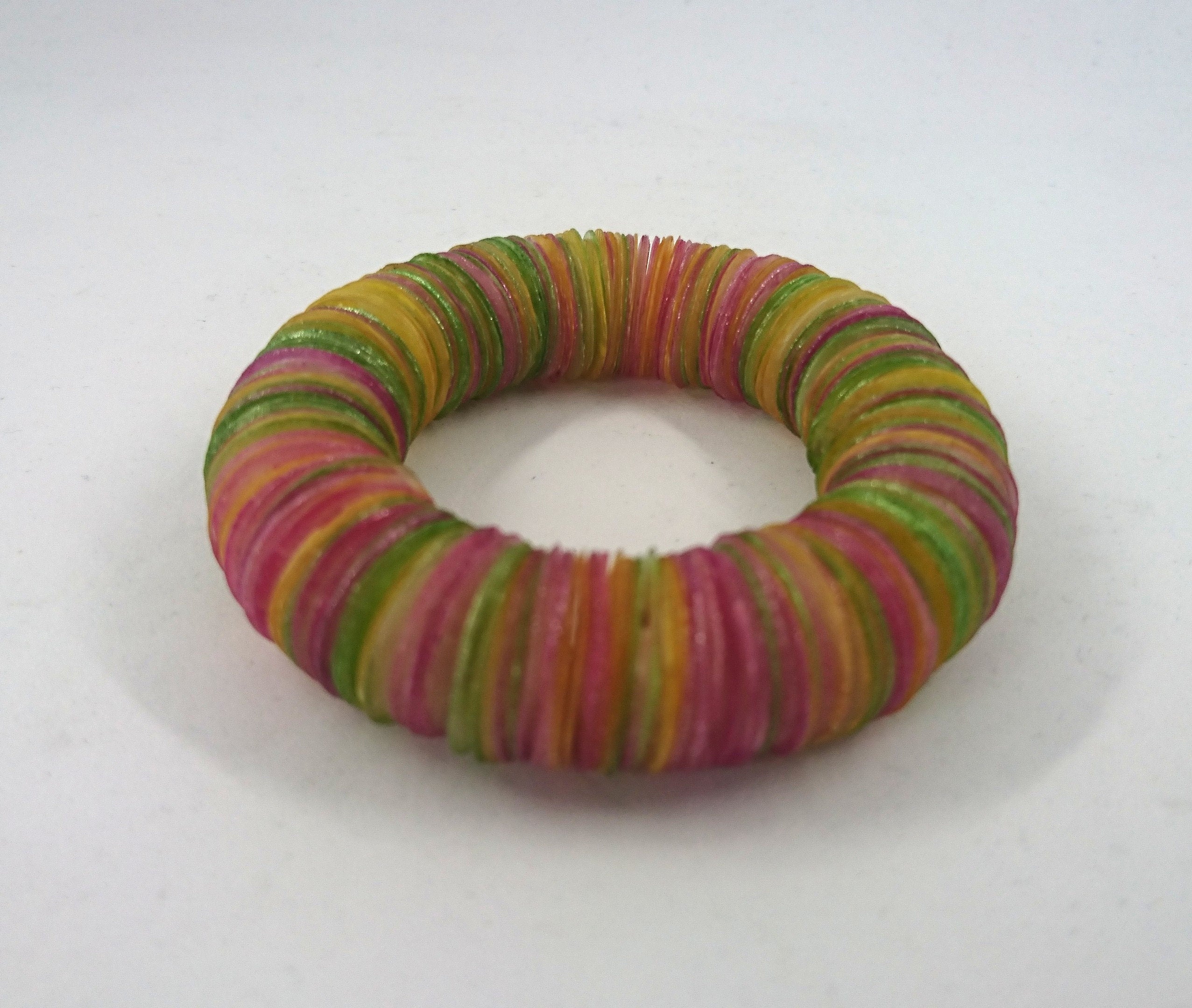 Vintage Dyed Shell Stretch Bangle - Boho Costume Jewelry