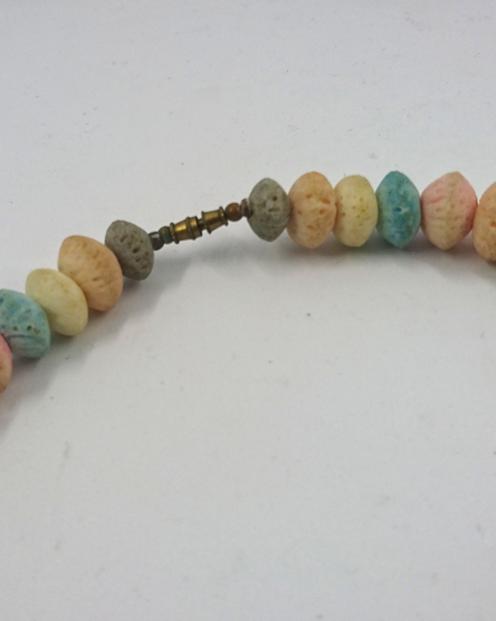 Vintage Pastel Beaded Necklace Coral Beads Graduated Necklace Screw Clasp Costume Jewellery