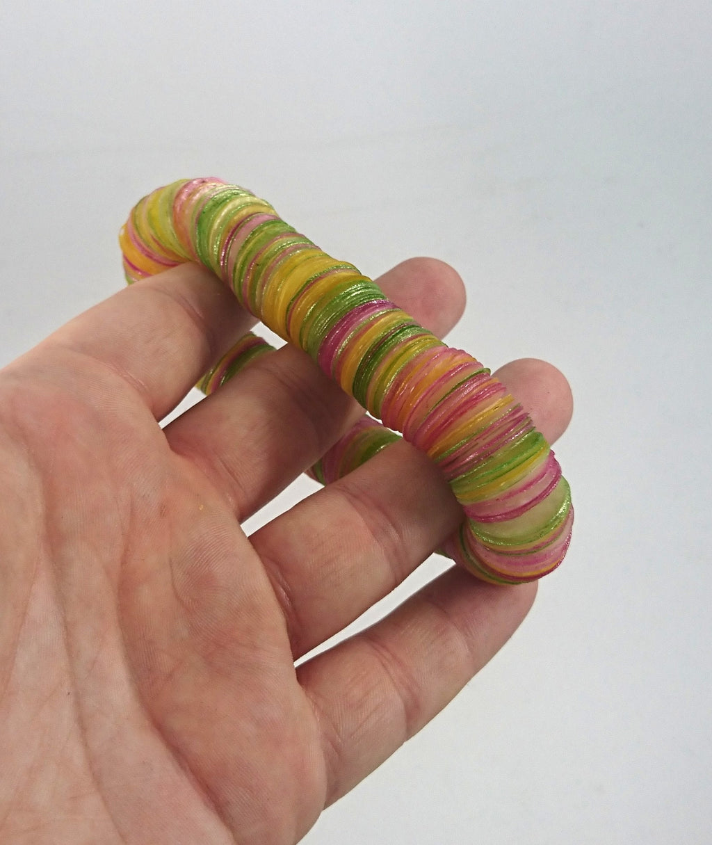 Vintage Dyed Shell Stretch Bangle - Boho Costume Jewelry