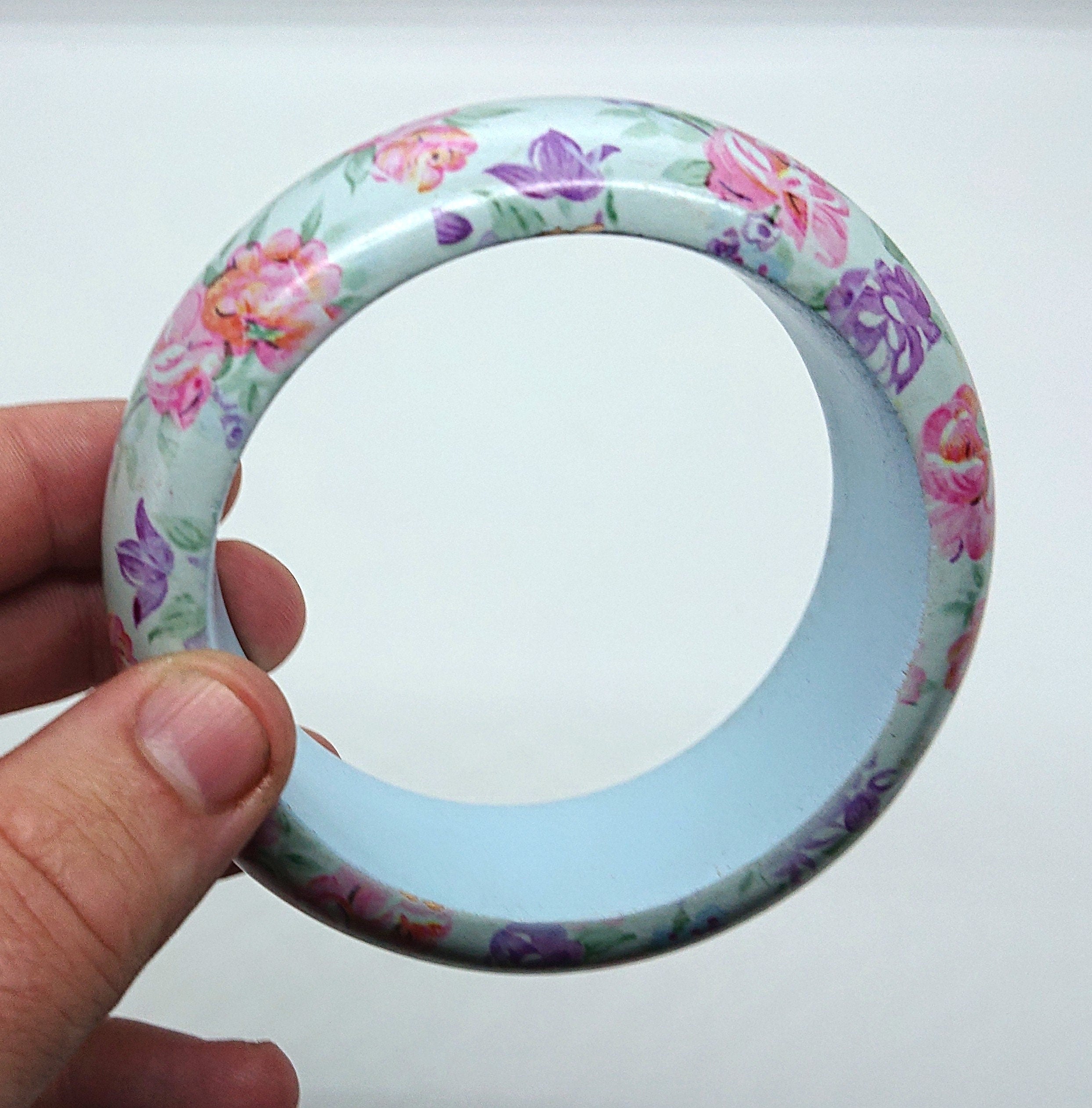 Vintage Wooden Floral Bangle Blue and Pink Pastel Bracelet Costume Jewellery Jewelry