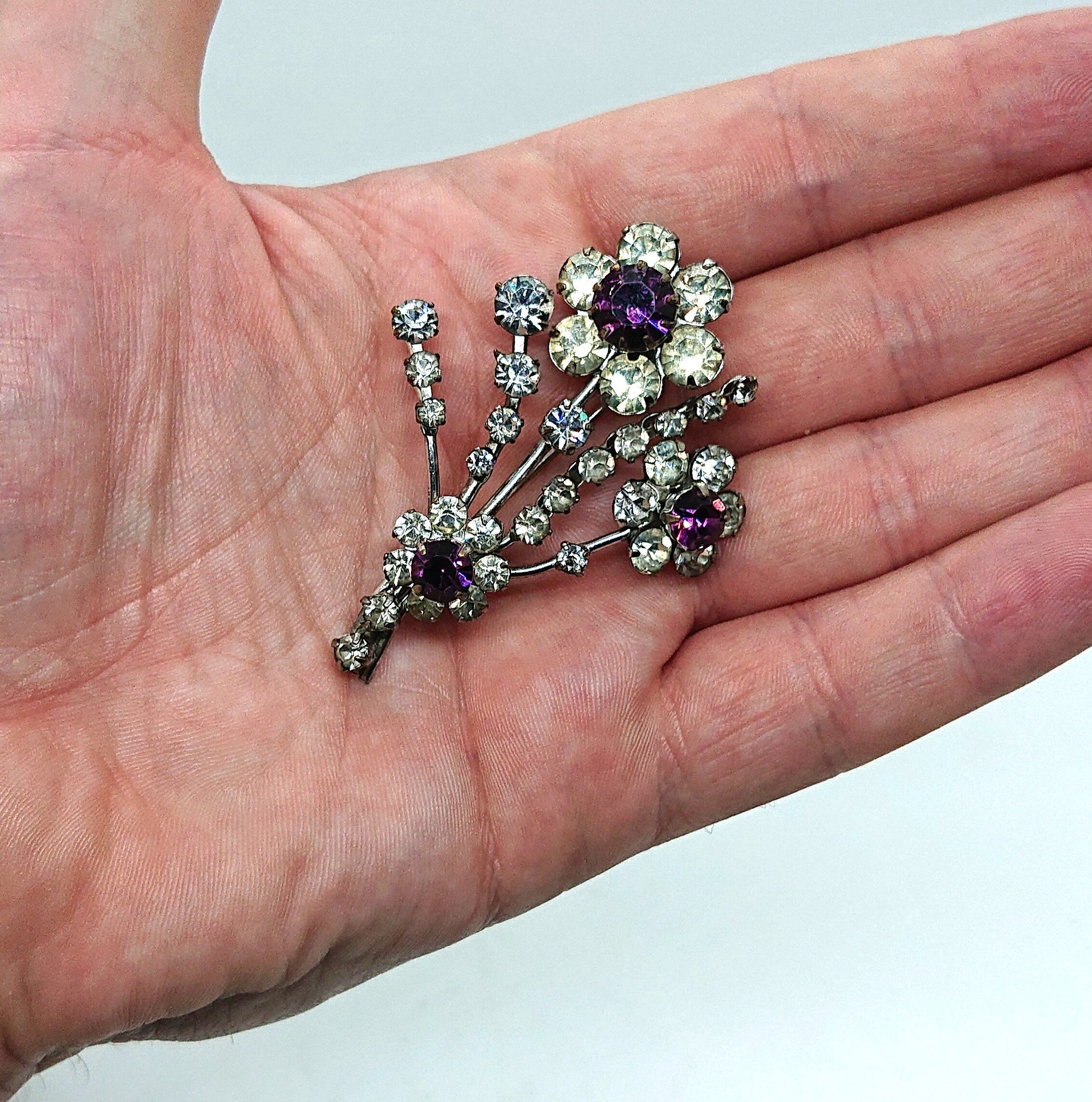 Vintage Floral Brooch Clear Diamond Rhinestone Amethyst Pin Unsigned Beauty Costume Jewelry Boxed